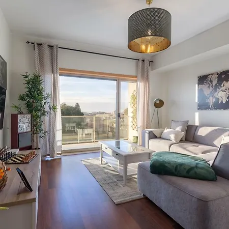 Luxurious Flat With Balcony & Garage Apartment Vila Nova de Gaia