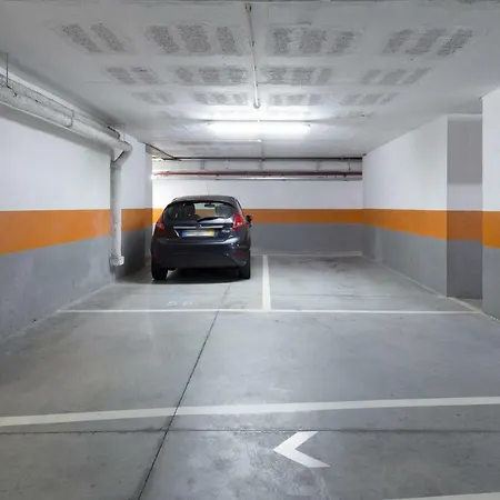 Luxurious Flat With Balcony & Garage Βίλα Νόβα ντε Γκάια