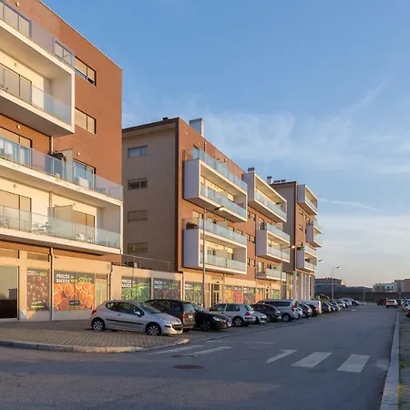Luxurious Flat With Balcony & Garage Βίλα Νόβα ντε Γκάια