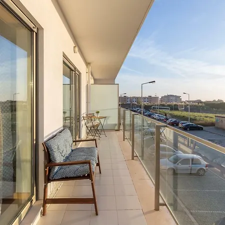 Διαμέρισμα Luxurious Flat With Balcony & Garage