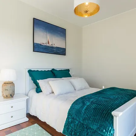 Luxurious Flat With Balcony & Garage Διαμέρισμα *