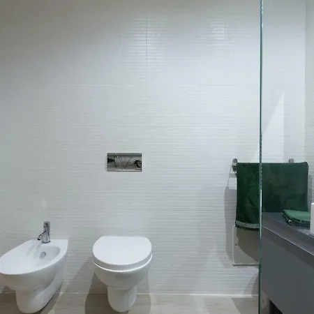 Διαμέρισμα Luxurious Flat With Balcony & Garage