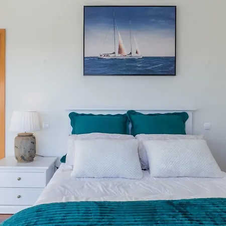 Luxurious Flat With Balcony & Garage Διαμέρισμα